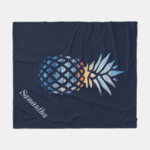 Tropical Sunset Beach Ananas mit Ozean Fleecedecke (Vorderseite (Horizontal))