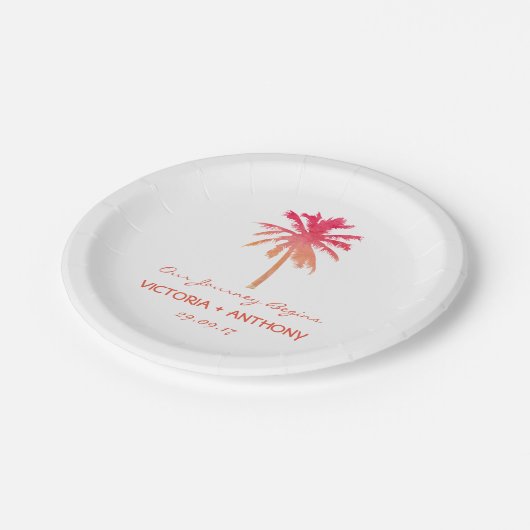 Tropical Sunset Palm Tree Beach Hochzeit Pappteller (Schrägansicht)