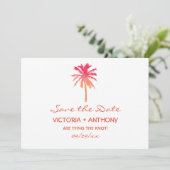 Tropical Sunset Palm Tree Beach Hochzeit Save The Date (Stehend Vorderseite)