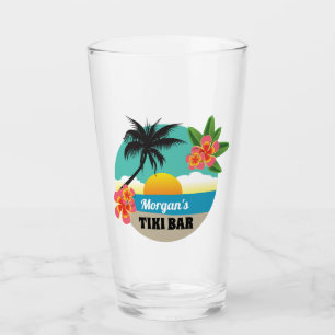 Tropical Tiki Bar mit Name Cocktail Glas