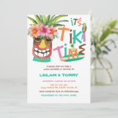 Tropical Tiki Luau Paare Dusche Einladung (Stehend Vorderseite)