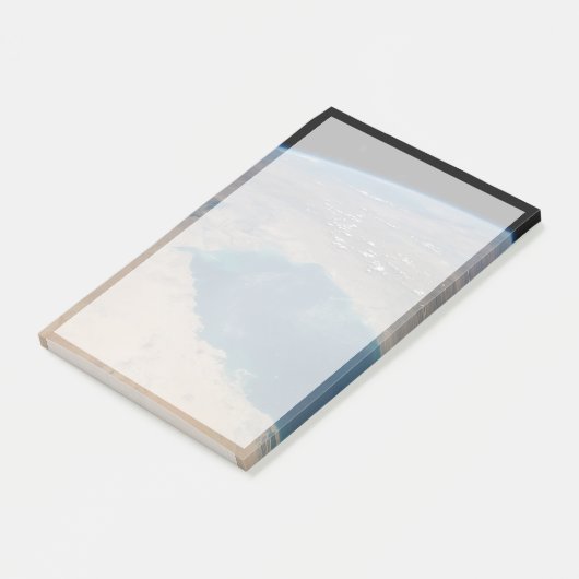 Tropisch blaue Gewässer des Persischen Golfs. Post-it Klebezettel (angewinkelt)