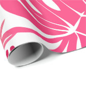 Tropisch rosa Hibiskus und Monstera Blätter Muster Geschenkpapier (Rolleneckpunkt)