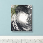 Tropisch-zyklischer Favio nähert sich Mosambik Leinwanddruck (Insitu (Holzboden))