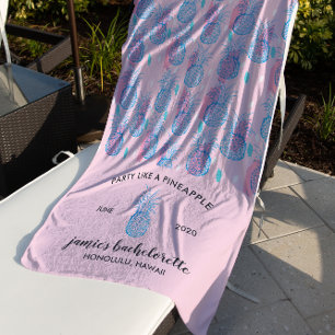 Tropische Ananas Print Bachelorette Wochenende Strandtuch