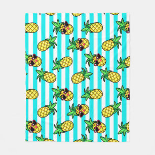 Tropische Ananas: Retro-Sonnenbrillen Muster. Fleecedecke
