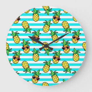 Tropische Ananas: Retro-Sonnenbrillen Muster. Große Wanduhr