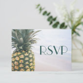 Tropische Blätter Ananas Hawaiian Wedding RSVP (Stehend Vorderseite)