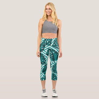 Tropische Blätter: Blumenmuster nahtlos. Capri Leggings