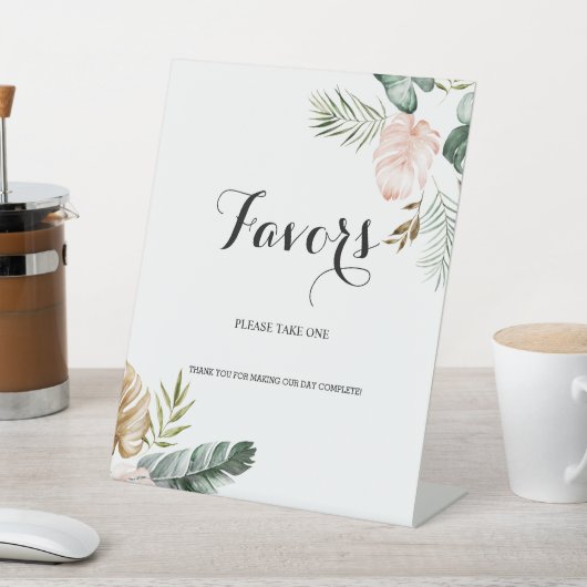 Tropische Blätter Gefallen Sockelschild (In SItu)