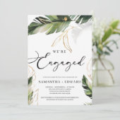 Tropische Blätter im Grünen Verlobung Einladung (Stehend Vorderseite)