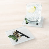 Tropische Blätter Imitate Gold Foil Letter A Monog Glasuntersetzer (Schrägansicht)