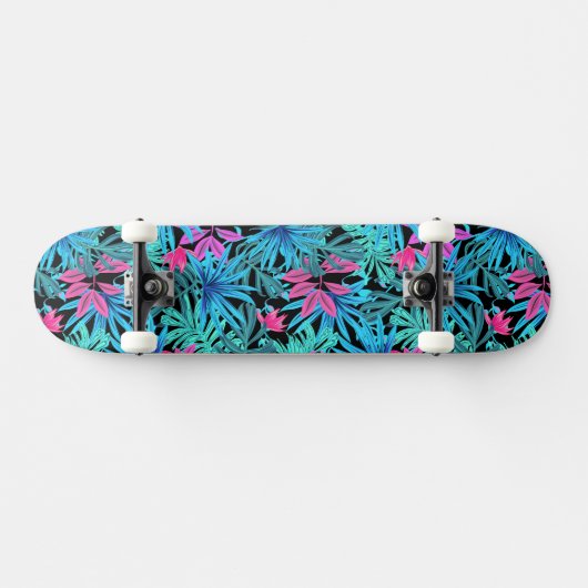 Tropische Blätter in Blau und Rosa Skateboard (Horizontal)