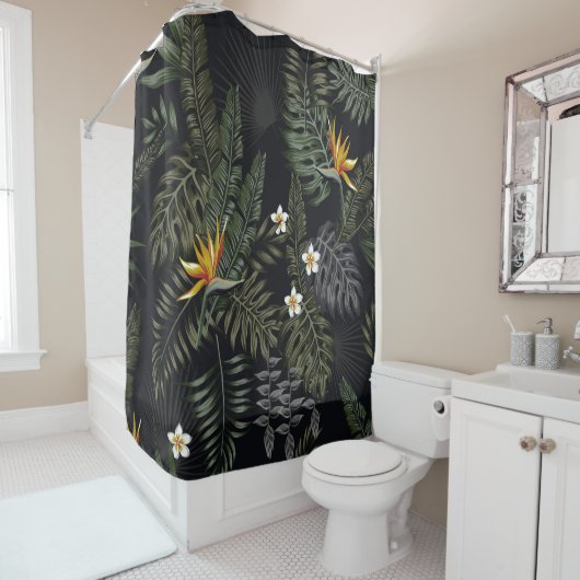 Tropische Blätter und Blume im Nachtstil. Se Duschvorhang (Beispiel)