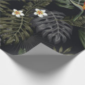 Tropische Blätter und Blume im Nachtstil. Se Geschenkpapier (Ecke)