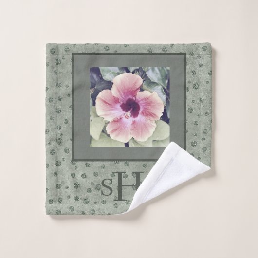 Tropische Blume in Sage Green & Leopard Print Badhandtuch Set (Waschlappen)