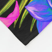 Tropische Blume und Palmenblatt Hawaiisch bunt Fleecedecke (Ecke)