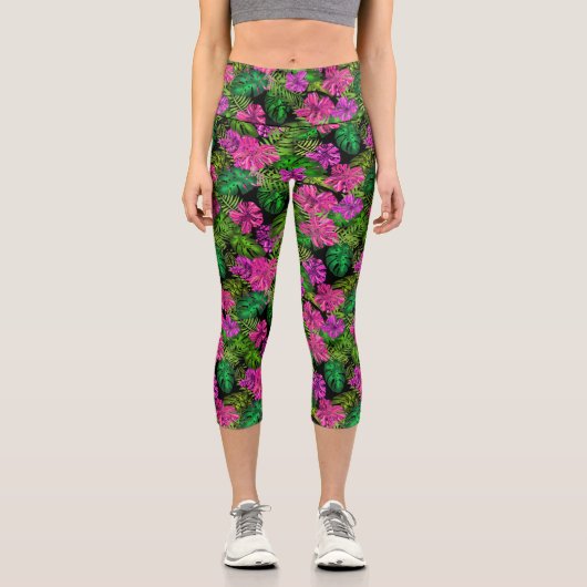Tropische Blume und Pflanze in Schwarz Capri Leggings (Vorderseite)