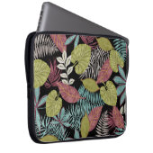 Tropische dunkle Blätter: Textilmuster-Design Laptopschutzhülle (Vorne Rechts)