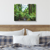 Tropische Flora des belebten Regenwaldes Leinwanddruck (Insitu (Schlafzimmer))