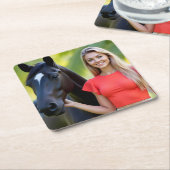 Tropische Harmonie: Helena und ihr Pferd Rechteckiger Pappuntersetzer (angewinkelt)