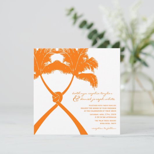 Tropische Hochzeit in Urlaubsort von Knotted Palm Einladung (Stehend Vorderseite)