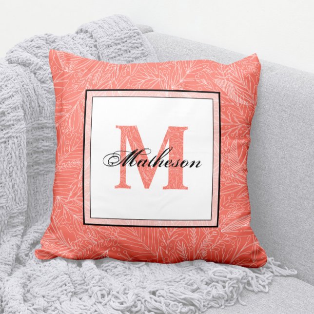 Tropische Korallen und weiße Blätter Gemustert Mon Kissen (Coral and White Monogram Pillow (with Leaves Pattern Monogram) and Any Name)