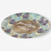 Tropische Lila grüne Blätter Positive Vibes Pappteller (Schrägansicht)