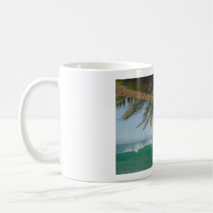 Tropische Meereswelle und Kokospalme Kaffeetasse