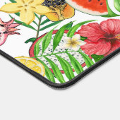 Tropische Michfrüchte, Blume und Blätter in Weiß Schreibtischunterlage (Ecke)