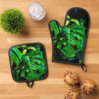 Tropische Monstera Glow – Dschungelblatt-Fotografi Ofenhandschuh & Topflappen-Set
