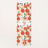 Tropische Orangen und Blätter Muster Mit Monogramm Yogamatte (Vorderseite)