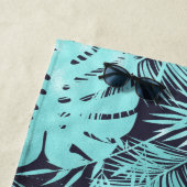 Tropische Palmblätteraqua navin blauer Monogramm I Strandtuch (Beispiel)