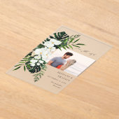 Tropische Palme und weißes, blumengeschmücktes Sav Acryleinladungen (Ablage )