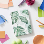 Tropische Palmen-aufgeteiltes Blatt iPad Pro Cover<br><div class="desc">" Spalten Sie Blatt II" durch Anmut Popp auf. Kennzeichnet eine gedämpfte Palette des tropischen Grüns.</div>