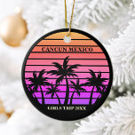 Tropische Palmen Bäume Rosa Schwarze, benutzerdefi Keramik Ornament<br><div class="desc">Coole,  rosa und schwarze Palmen Weihnachtsschmuck für Mädchen Ausflug auf eine tropische Insel. Die Palmen vor einem hübsch rosa Sonnenuntergang am Strand sind wunderschön. Perfekt auf Ihre Bedürfnisse zugeschnitten für Ihre Kreuzfahrt oder Sommerreise zum Meer.</div>