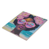 Tropische Schönheit in Rosa Fliese (Seite)