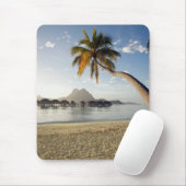 Tropische Strände | Beach Huts, Bora Bora Mousepad (Mit Mouse)