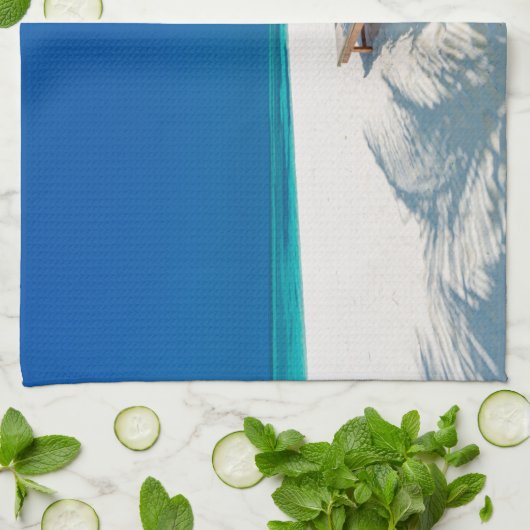 Tropische Strände | Lounge Chairs Beach, Bora Bora Geschirrtuch (Gefaltet)