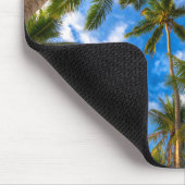 Tropische Strände | Palmen auf blauem Himmel Mousepad (Ecke)