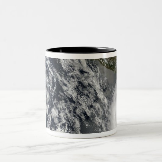 Tropische Stürme Blas und Celia Zweifarbige Tasse (Mittel)