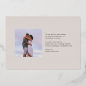 Tropische Vibe FOIL Hochzeit speichern Sie die Dat Folieneinladung (Rückseite)