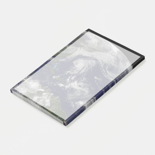 Tropische Wirbelstürme Katia, Lee, Maria und Nate. Post-it Klebezettel (angewinkelt)