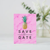Tropischer Ananas Rosa Marmor Save the Date Ankündigungspostkarte (Stehend Vorderseite)