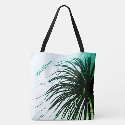 Tropischer Chic von Windblown Palm Tree Tasche (Rückseite)