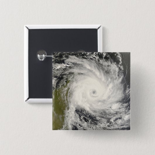 Tropischer Cyclone Ivan über Madagaskar Button (Vorne & Hinten)