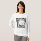 Tropischer Cyclone Ivan über Madagaskar T-Shirt (Vorne ganz)