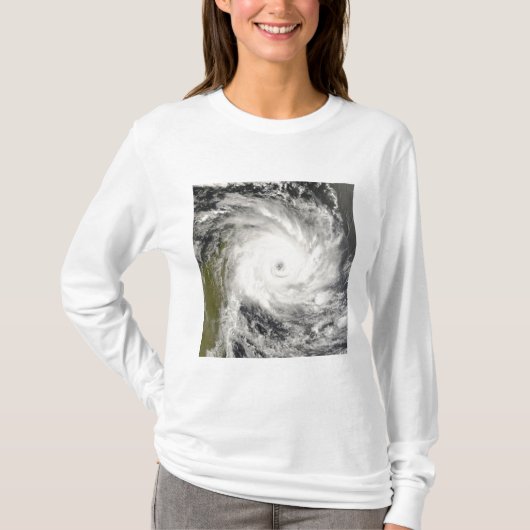 Tropischer Cyclone Ivan über Madagaskar T-Shirt (Vorderseite)