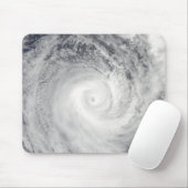 Tropischer Cyclone Oli vor der Küste von Tahiti Mousepad (Mit Mouse)
