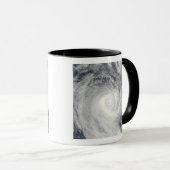 Tropischer Cyclone Oli vor der Küste von Tahiti Tasse (VorderseiteRechts)